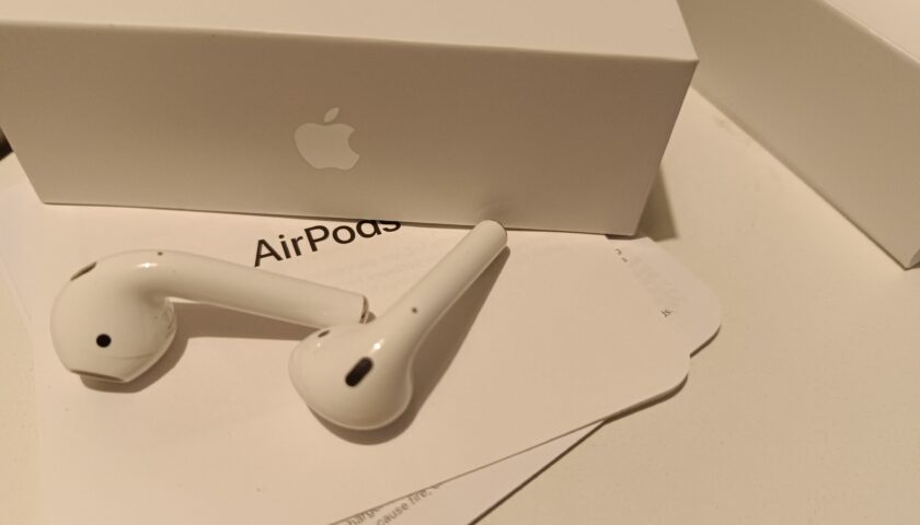 Apple AirPods