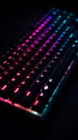 Τα καλύτερα gaming keyboards 2025 — μηχανικά και AI πληκτρολόγια